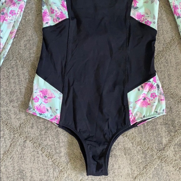 O'Neill Long Sleeve Rashguard Swimsuit - Picture 5 of 12